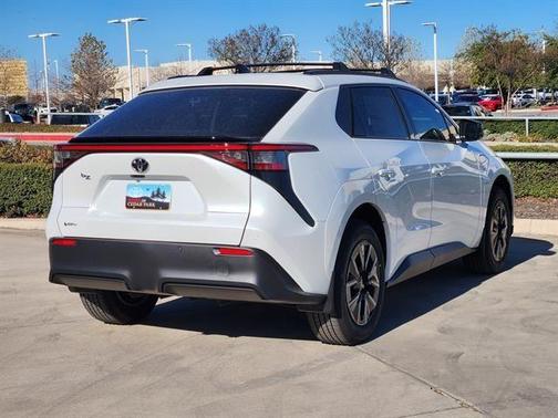 2026 Toyota bZ XLE PLUS