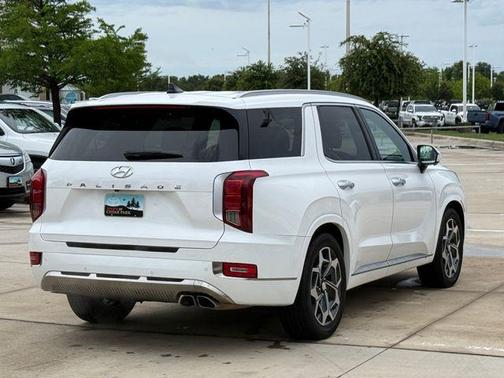 White 2022 Hyundai PALISADE Calligraphy