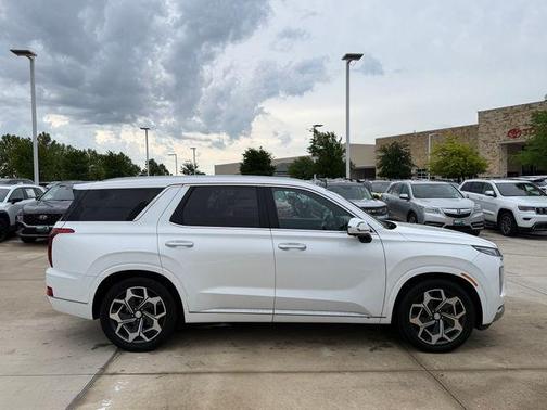 White 2022 Hyundai PALISADE Calligraphy