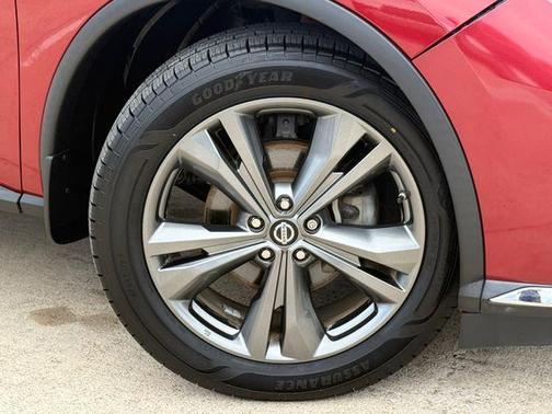 Red 2019 Nissan Murano Platinum