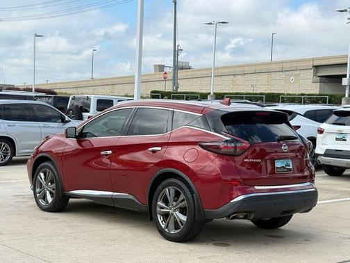 Red 2019 Nissan Murano Platinum