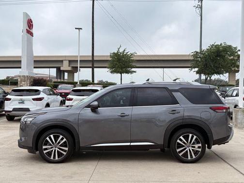 Gun Metallic 2025 Nissan Pathfinder Platinum