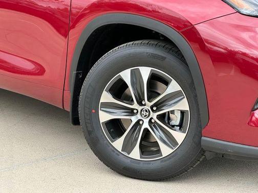 Ruby 2026 Toyota Highlander XLE