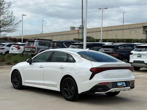Snow White Pearl 2025 Kia K5 LXS