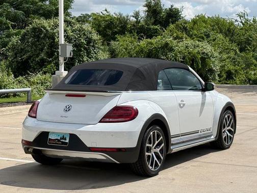 Pure White w/ Black Top 2017 Volkswagen Beetle 1.8T Dune
