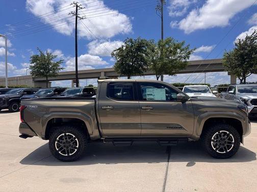 Bronze 2026 Toyota Tacoma TRD Sport