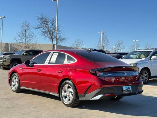 2025 Hyundai SONATA SE