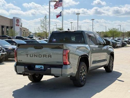 Lunar 2026 Toyota Tundra Hybrid Platinum
