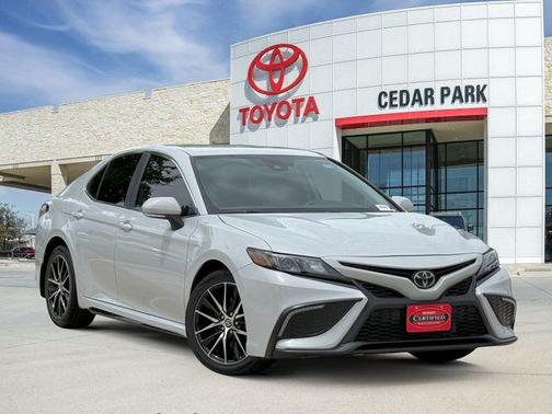 Ice 2024 Toyota Camry SE