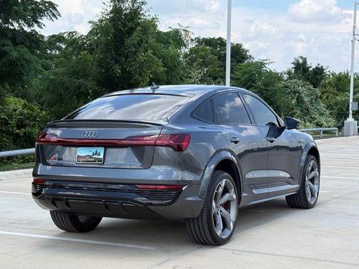 Daytona Gray Pearl Effect 2024 Audi SQ8 e-tron Premium Plus