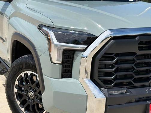 Lunar 2026 Toyota Tundra SR5