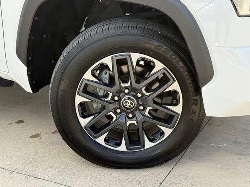 Ice 2023 Toyota Tundra SR5