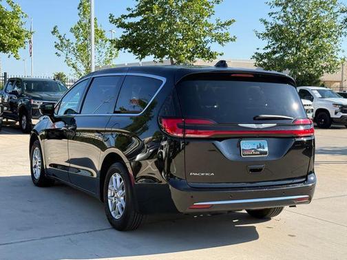 Diamond Black 2024 Chrysler Pacifica Touring-L