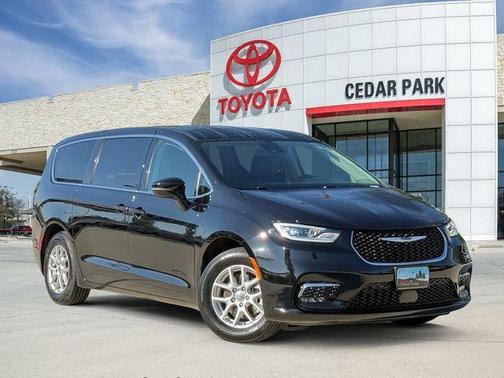 Diamond Black 2024 Chrysler Pacifica Touring-L