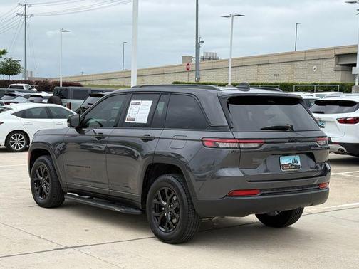 Metallic 2024 Jeep Grand Cherokee Laredo