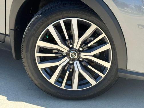 Gun Metallic 2021 Nissan Kicks SV
