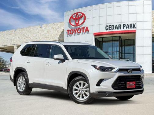 Pearl 2024 Toyota Grand Highlander XLE