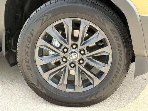 2024 Toyota Land Cruiser 