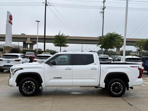 Ice 2026 Toyota Tundra SR5