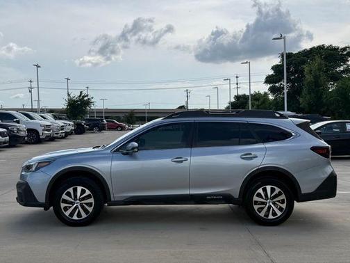 Ice Silver Metallic 2022 Subaru Outback Premium