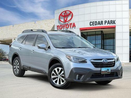 Ice Silver Metallic 2022 Subaru Outback Premium
