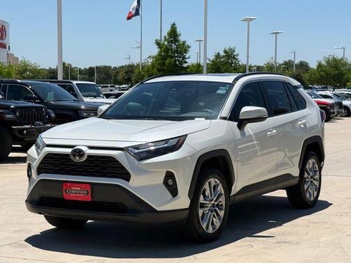 Blizzard Pearl 2022 Toyota RAV4 XLE Premium