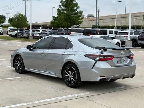 Celestial Silver Metallic 2022 Toyota Camry SE