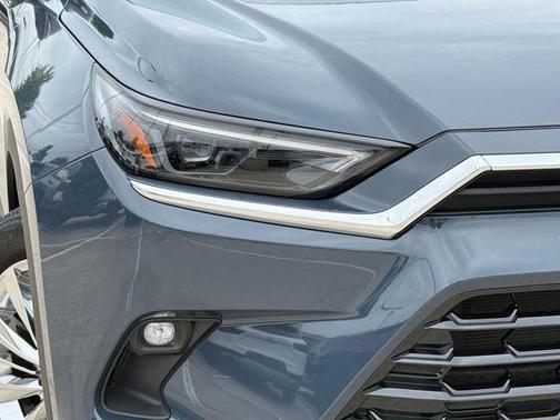 Cloud 9 White 2024 Toyota Grand Highlander