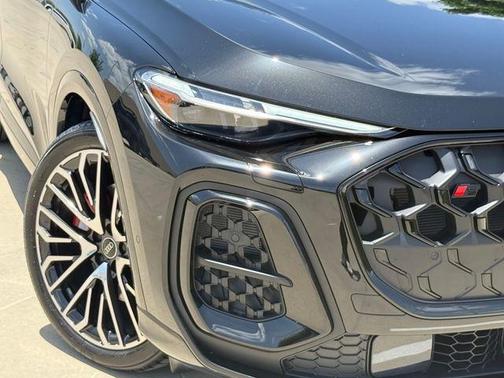 Mythos Black Metallic 2025 Audi SQ5 3.0T quattro Premium
