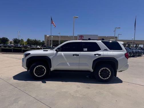 Ice 2026 Toyota 4Runner Hybrid TRD Off Road Premium