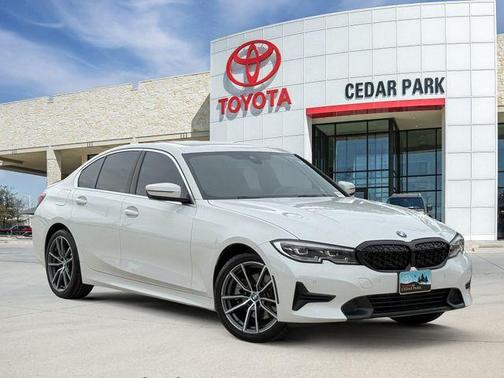 Alpine White 2019 BMW 330 i