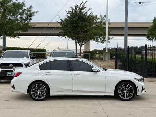 Alpine White 2019 BMW 330 i