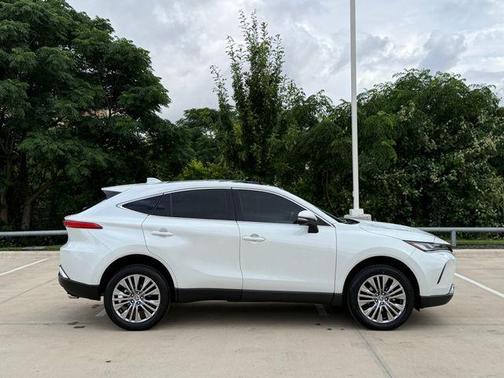Pearl 2024 Toyota Venza Limited
