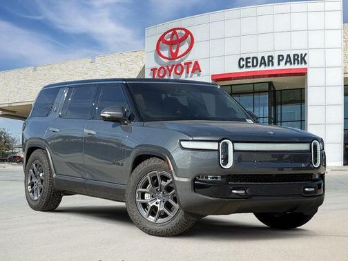 2024 Rivian R1S Adventure