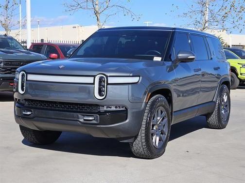 2024 Rivian R1S Adventure