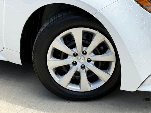 Ice 2026 Toyota Corolla LE