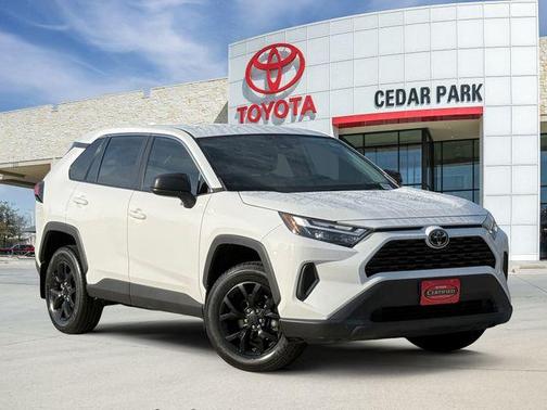Ice 2023 Toyota RAV4 LE