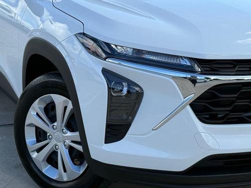 Summit White 2026 Chevrolet Trax LS