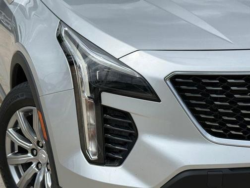 Radiant Silver Metallic 2020 Cadillac XT4 Premium Luxury