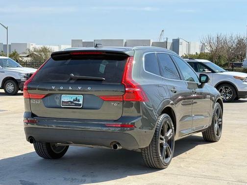 2018 Volvo XC60 T6 Momentum