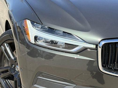 2018 Volvo XC60 T6 Momentum