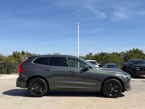 2018 Volvo XC60 T6 Momentum