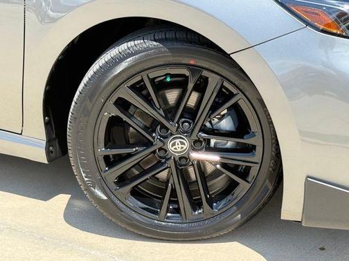 Metal 2026 Toyota Camry SE