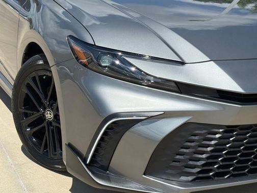 Metal 2026 Toyota Camry SE