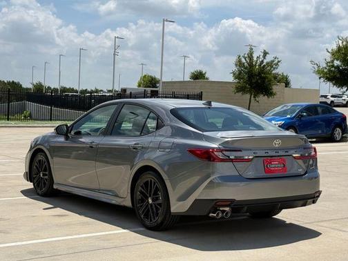Metal 2026 Toyota Camry SE