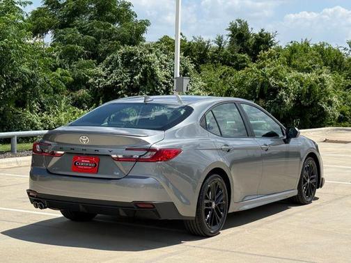 Metal 2026 Toyota Camry SE