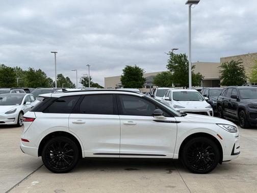 White Metallic 2023 Lincoln Corsair Reserve