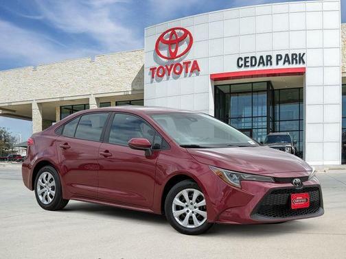 Pearl 2022 Toyota Corolla LE