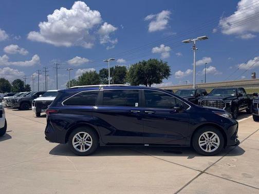 BLUPRINT 2026 Toyota Sienna Limited