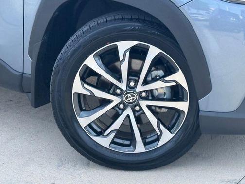CELESTITE 2023 Toyota Corolla Cross XLE